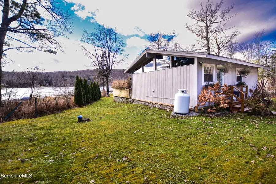 260 Sherwood Dr, Becket, MA 01223 - Image #3