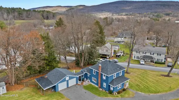 8 Catherine St, Lenox, MA 01240