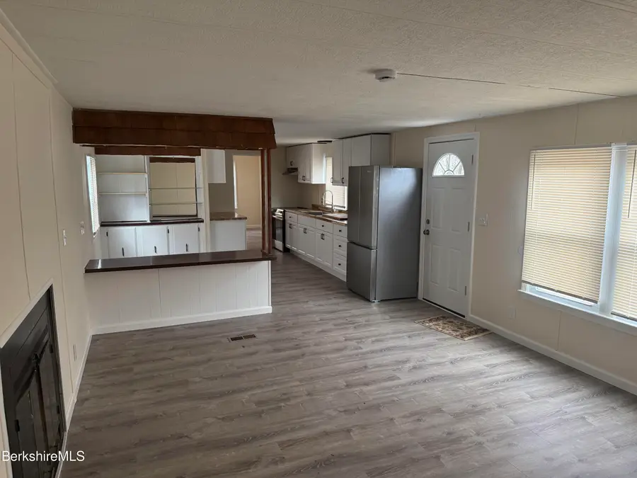 31 Gwenn Ln, West Stockbridge, MA 01266 - Image #2