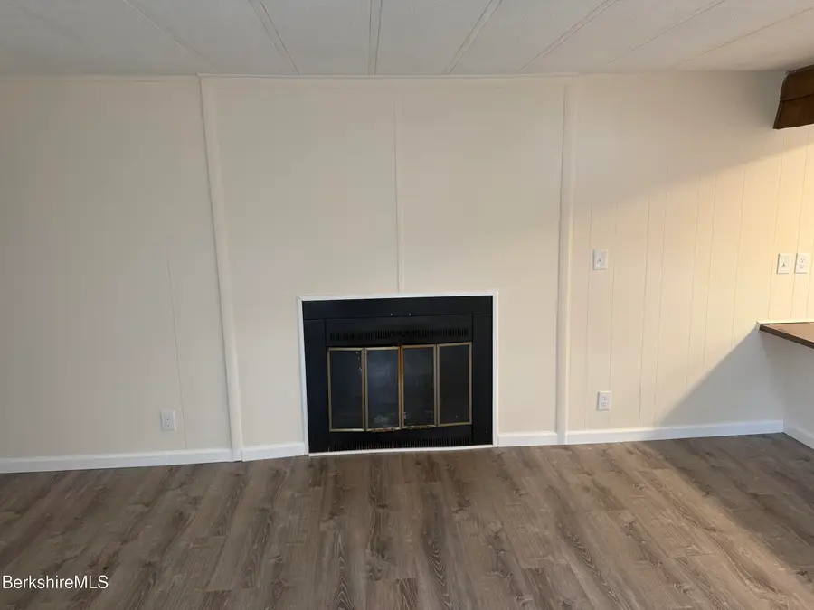 31 Gwenn Ln, West Stockbridge, MA 01266 - Image #3