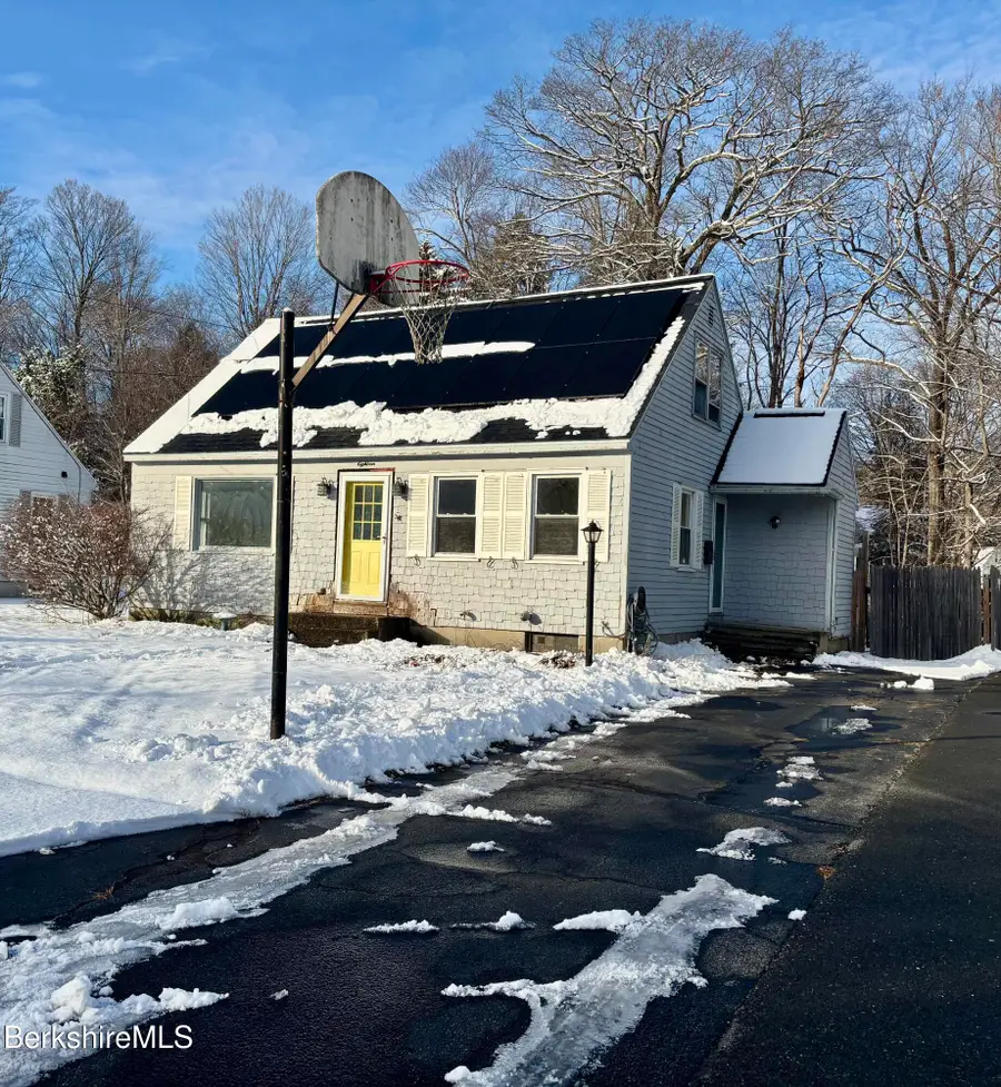 18 Chestnut St, Dalton, MA 01226 - Image #2