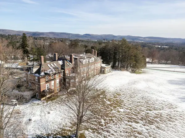 200 Old Stockbridge Rd, Stockbridge, MA 01262