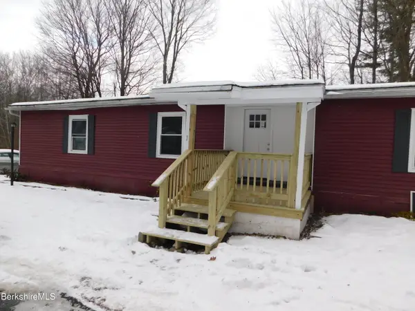 1 Lakewood Dr, Pittsfield, MA 01201