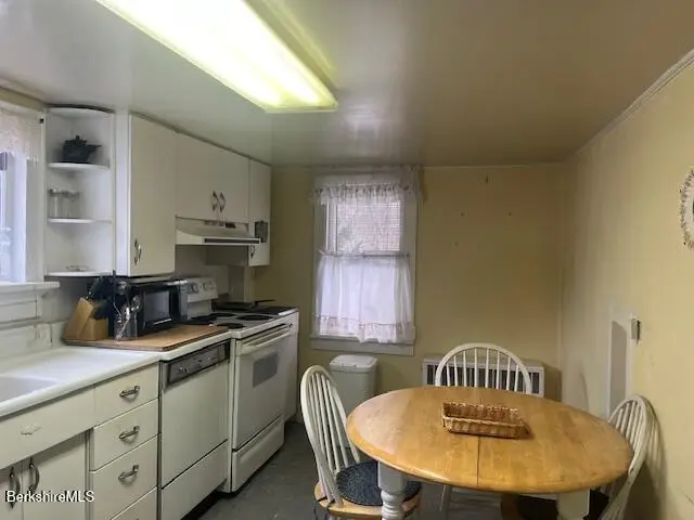 17 High St, West Stockbridge, MA 01266 - Image #3