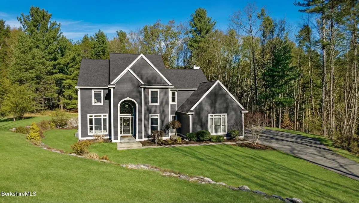 5 Eastbrook Ln, Pittsfield, MA 01201 - Image #1