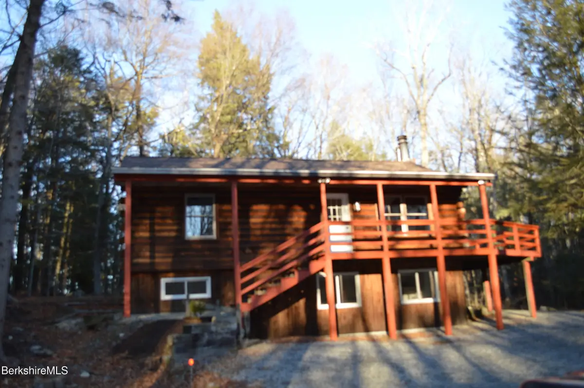 859 Moberg Rd, Becket, MA 01223 - Image #1