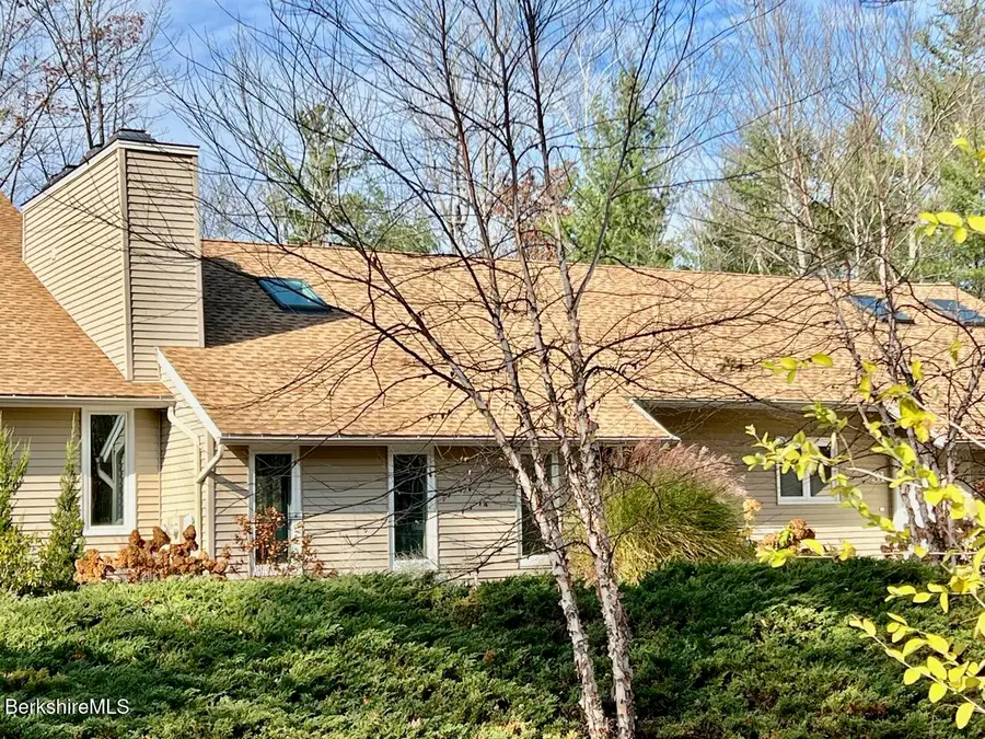 15 Wexford Ct #32, Lenox, MA 01240 - Image #2