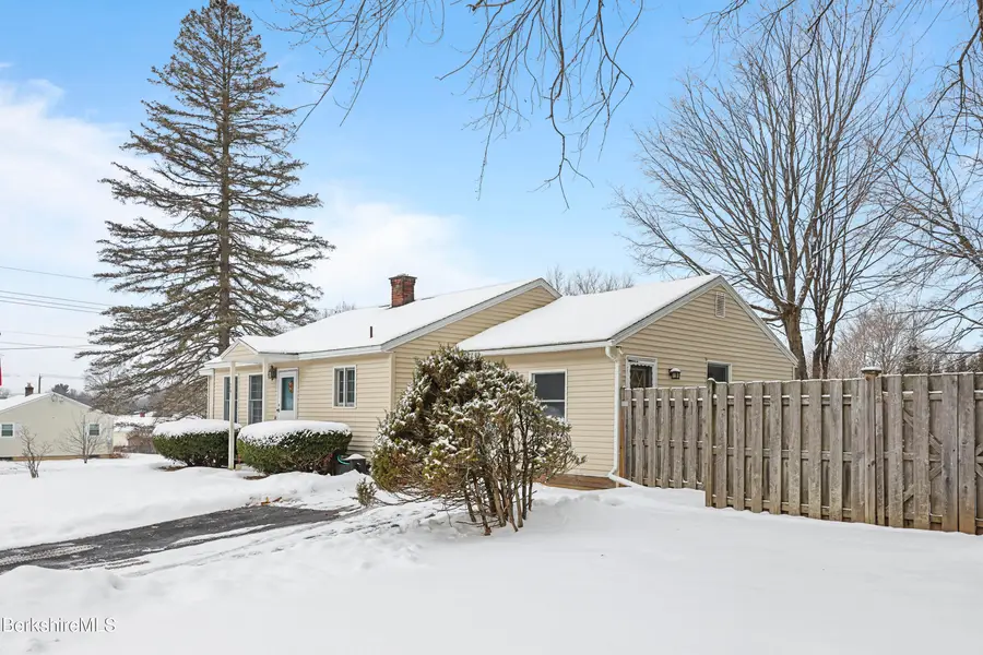 24 Pleasantview Dr, Dalton, MA 01226 - Image #2