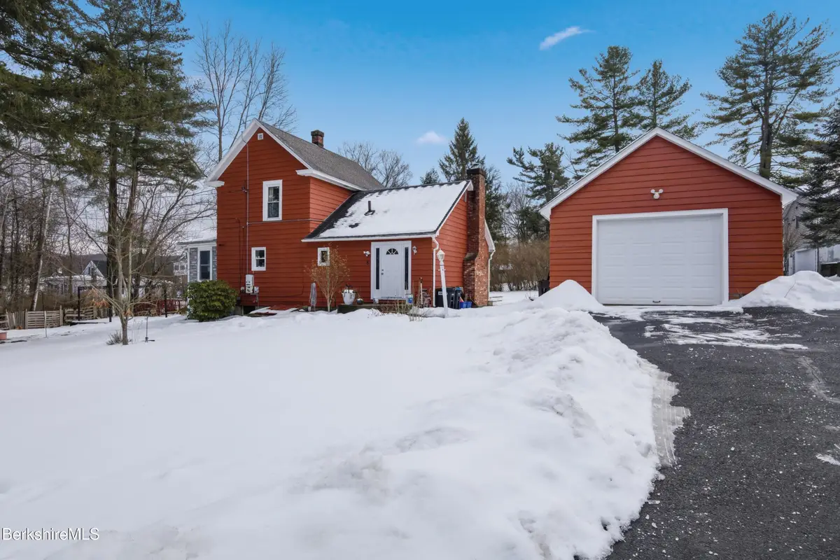 6 Vine St, Pittsfield, MA 01201 - Image #1