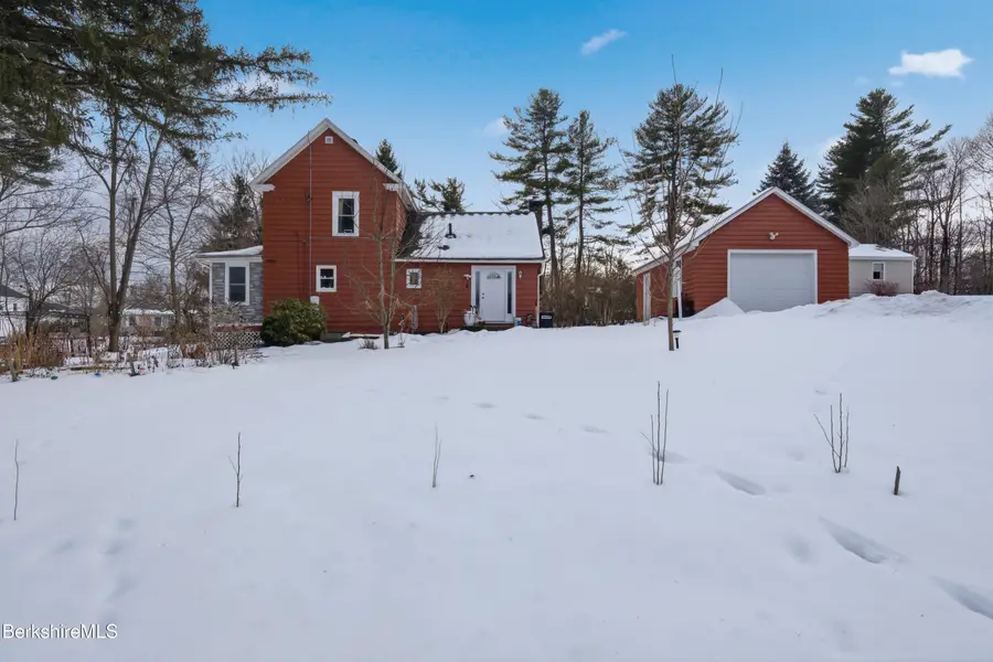 6 Vine St, Pittsfield, MA 01201 - Image #2