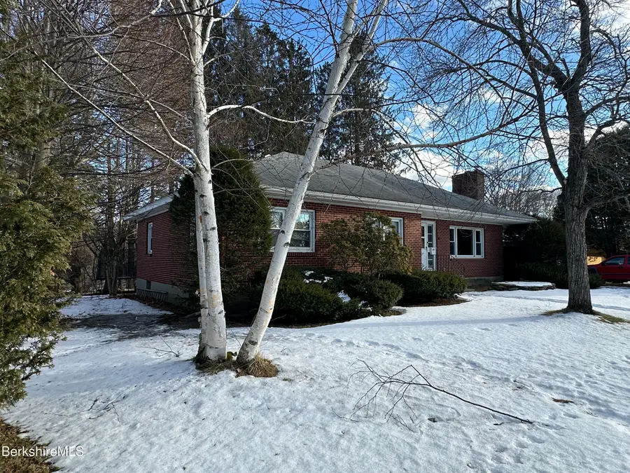 14 Calumet St, Pittsfield, MA 01201 - Image #2