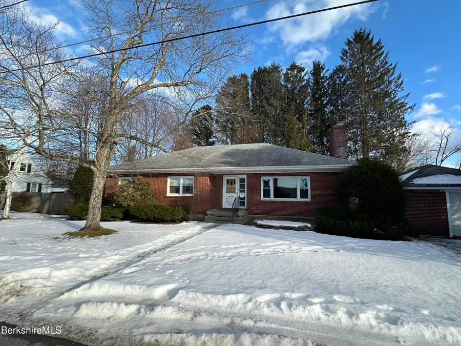 14 Calumet St, Pittsfield, MA 01201 - Image #3