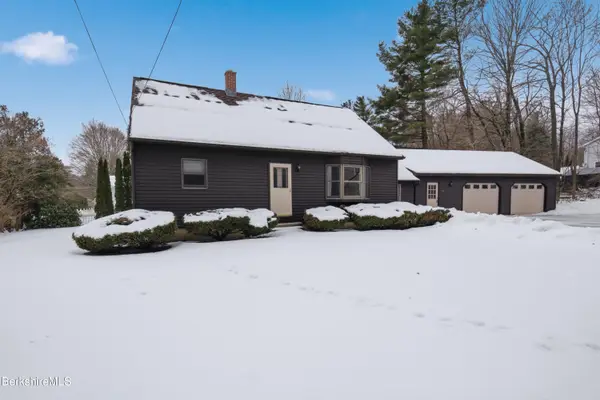 11 Opeechee St, Lanesborough, MA 01237