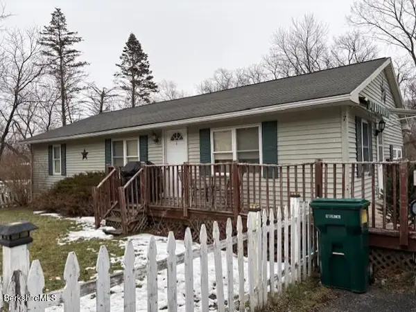 7 Stevens St, Adams, MA 01220