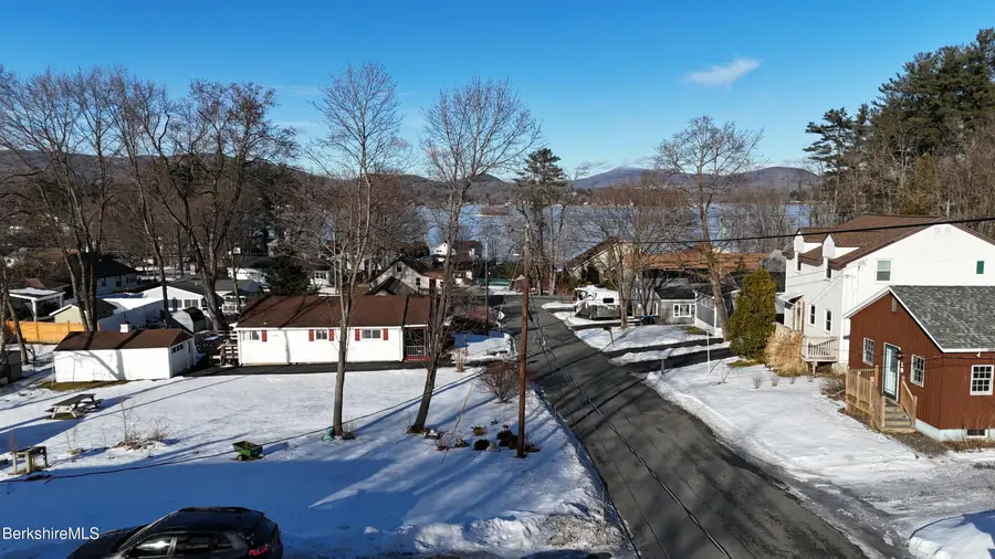 30 Pinehurst Ave, Pittsfield, MA 01201 - Image #2