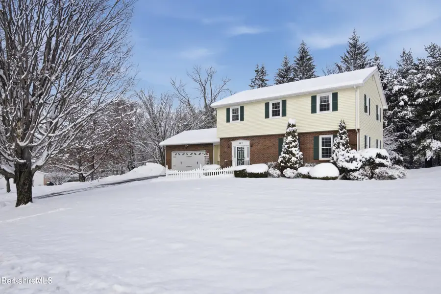 121 Kittredge Rd, Pittsfield, MA 01201 - Image #3