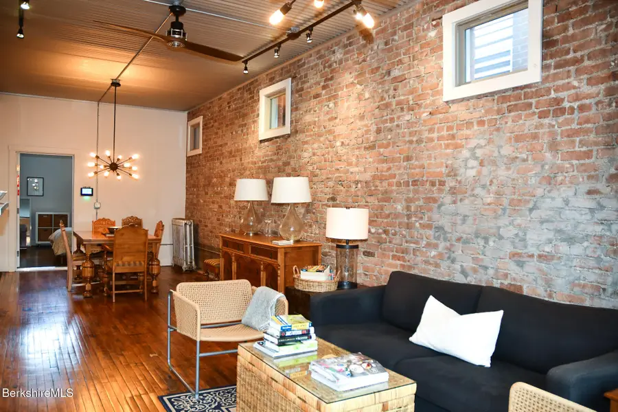 17-19 Linden St, Pittsfield, MA 01201 - Image #3