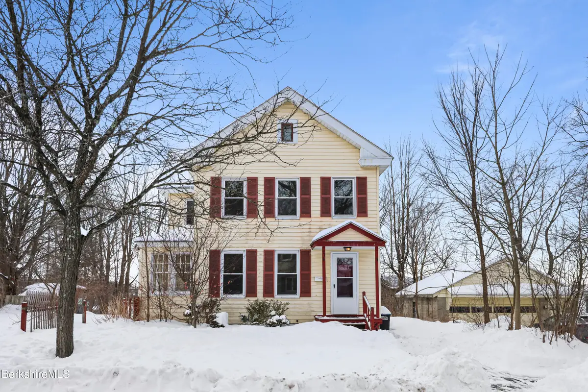 71 Weller Ave, Pittsfield, MA 01201 - #1