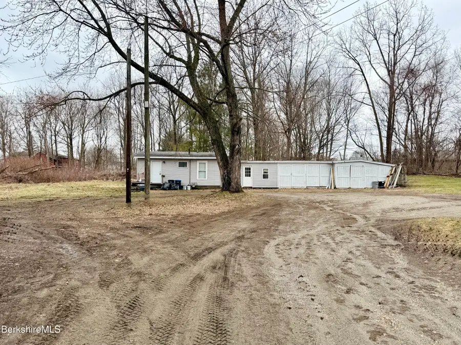 1 1/2 Cherry St, Pittsfield, MA 01201 - #3