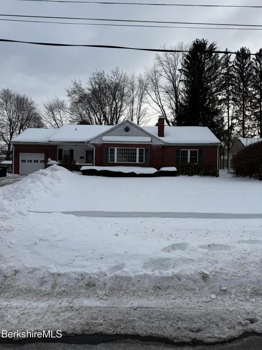 112 Sampson Pkwy, Pittsfield, MA 01201 - #2