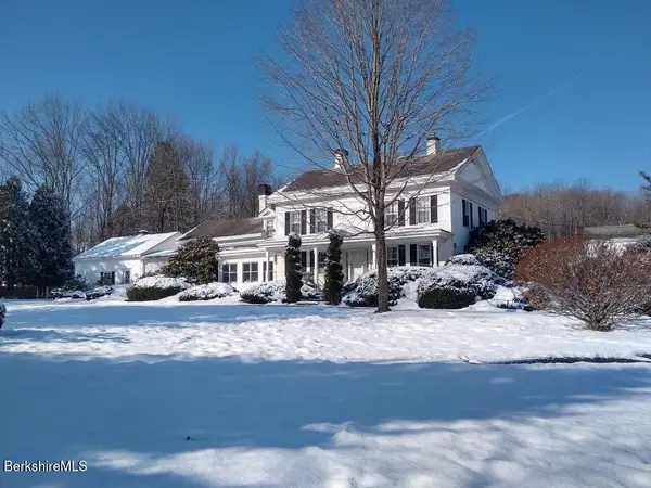 43 Church St, Hinsdale, MA 01235