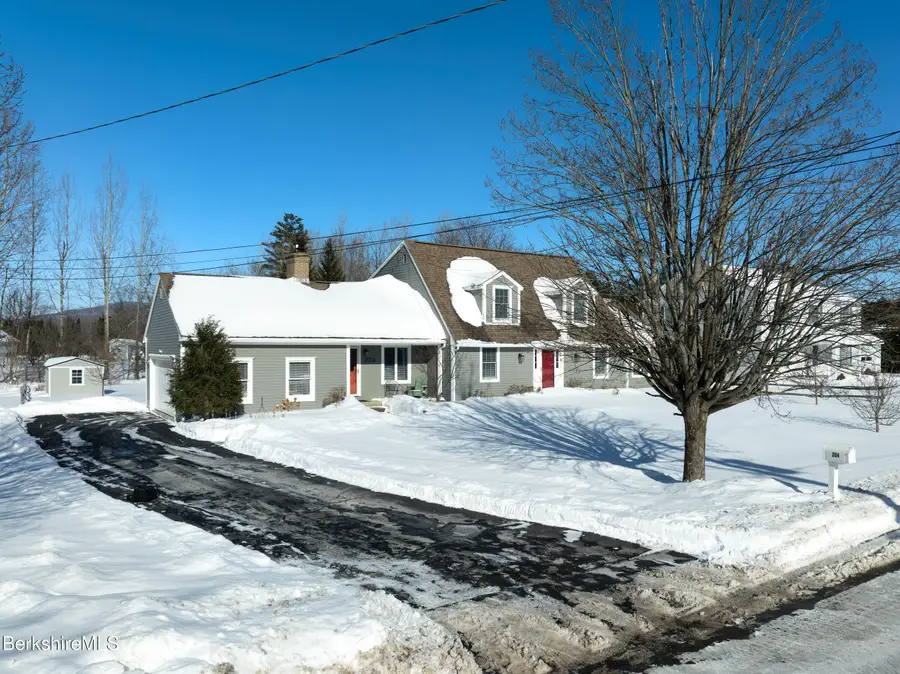 204 Longview Ter, Williamstown, MA 01267 - #2