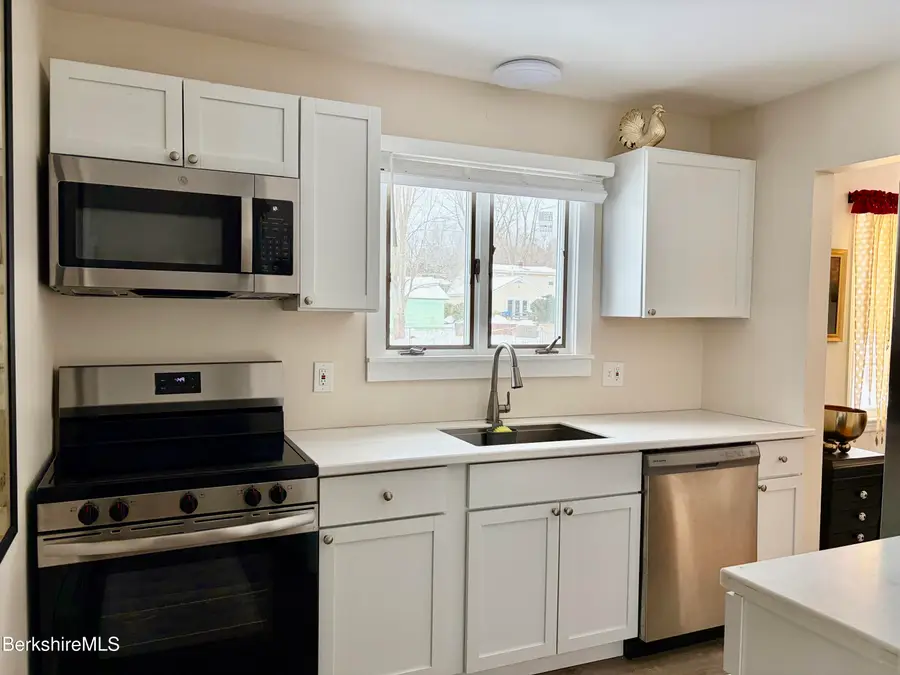 19 Preston Ave, Pittsfield, MA 01201 - #3