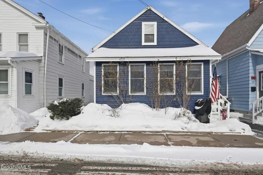 8 School St, Adams, MA 01220 - #2