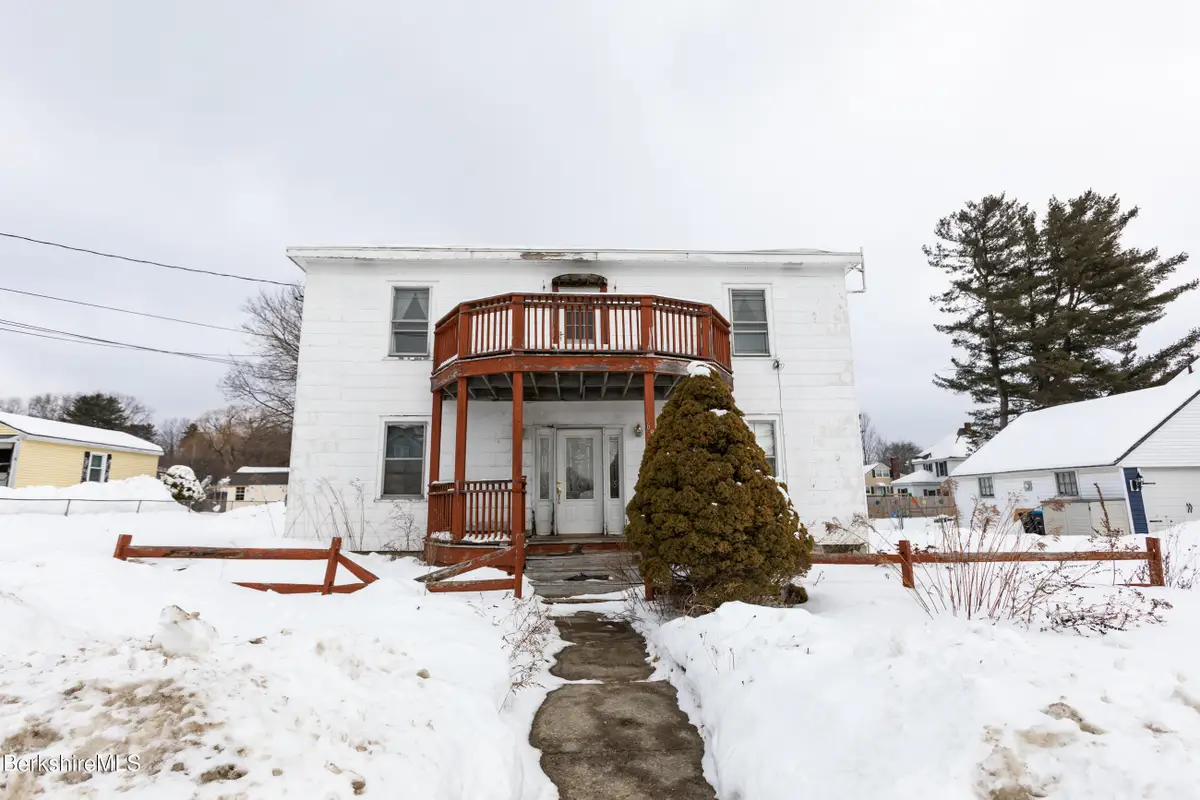 68 Lakeway Dr, Pittsfield, MA 01201 - #1