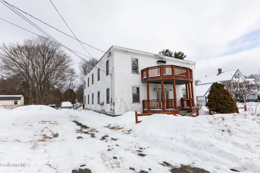 68 Lakeway Dr, Pittsfield, MA 01201 - #3