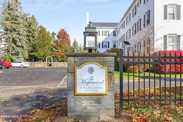 33 Maplewood Ave #103, Pittsfield, MA 01201