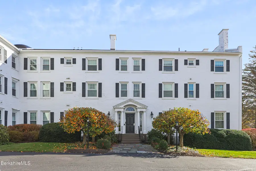 33 Maplewood Ave #103, Pittsfield, MA 01201 - #2