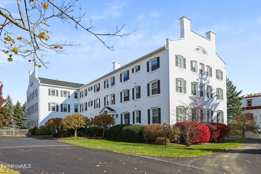 33 Maplewood Ave #103, Pittsfield, MA 01201 - #3