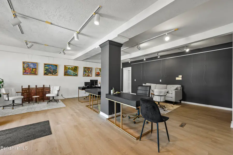 402 Park St, Housatonic, MA 01236 - #3