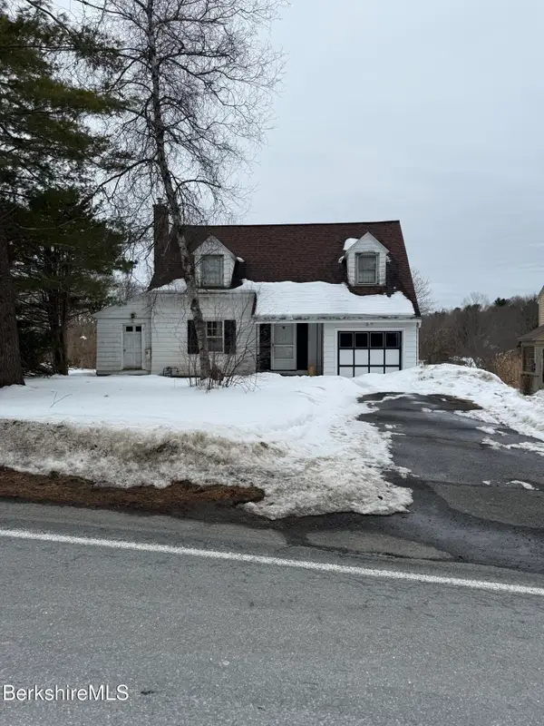 32 Jason St, Pittsfield, MA 01201