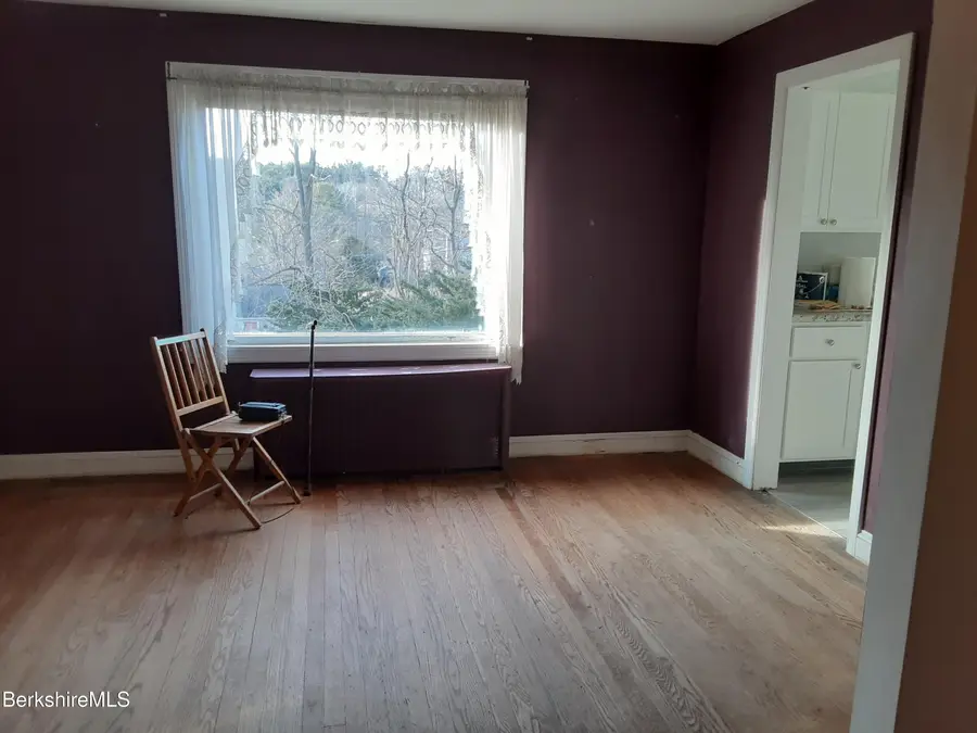 32 Jason St, Pittsfield, MA 01201 - #3