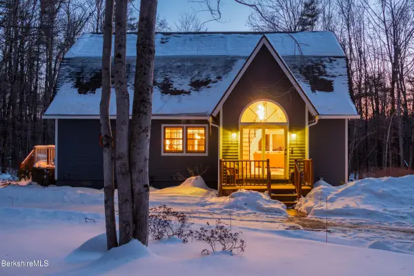 594 Shunpike Rd, Sheffield, MA 01257