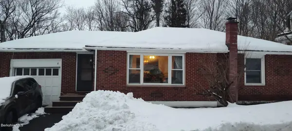 8 Frederick Ln, Adams, MA 01220