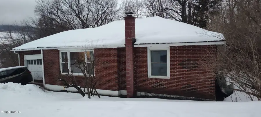 8 Frederick Ln, Adams, MA 01220 - #2