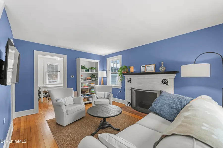 8 Lukeman Ln, Stockbridge, MA 01262 - #2