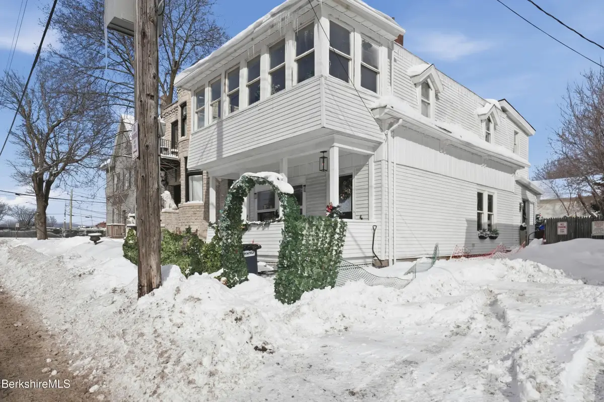 9 Lincoln St, Pittsfield, MA 01201 - #1