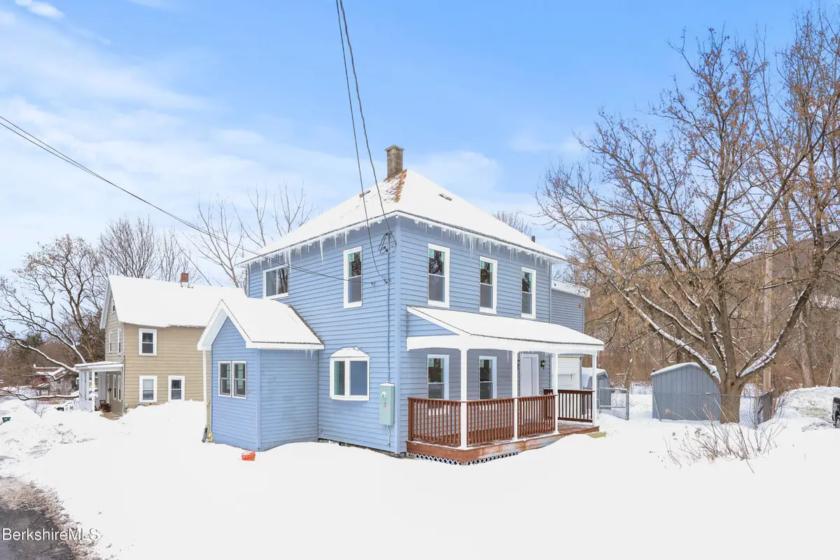 19 Fairgrounds Ave, North Adams, MA 01247 - #1