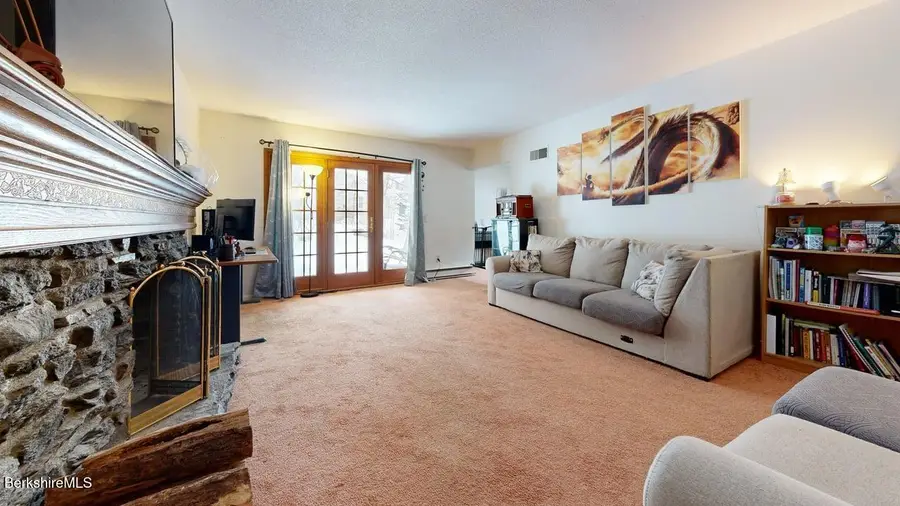 58 Churchill Crest, Pittsfield, MA 01201 - #3