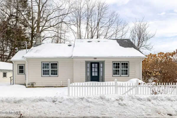 6 Lake Ave, Great Barrington, MA 01230