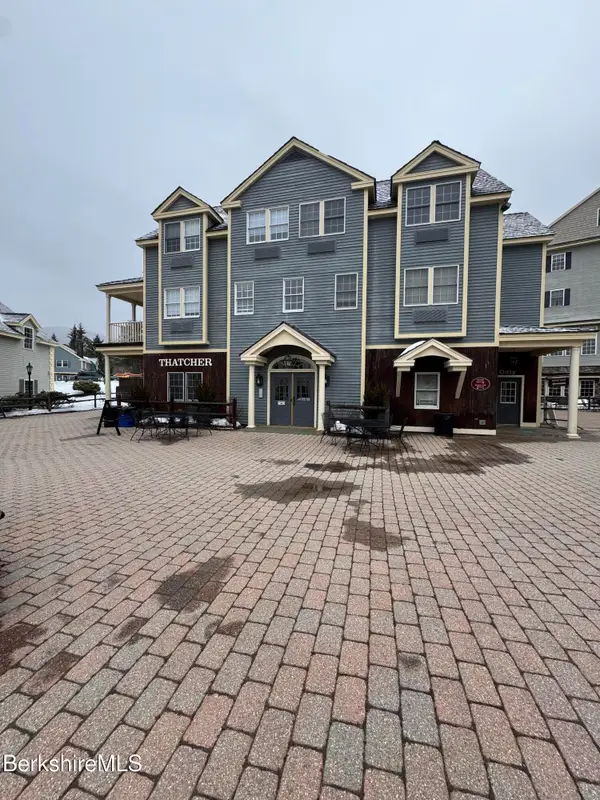 825 Thatcher House, Hancock, MA 01237