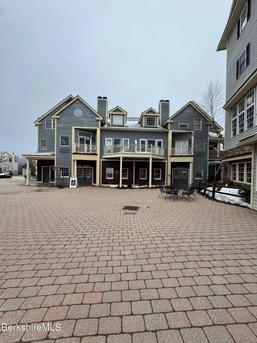 825 Thatcher House, Hancock, MA 01237 - #2