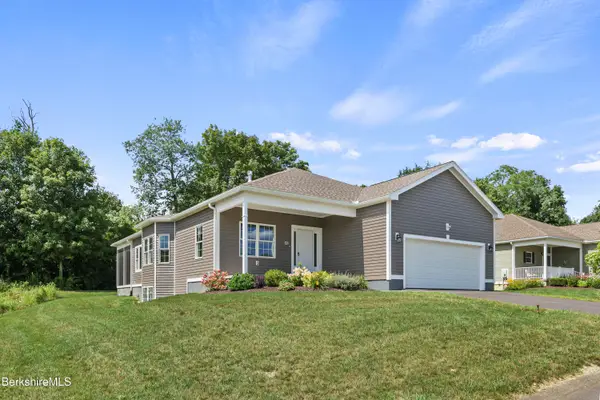 15 Cherry Hill Dr, Pittsfield, MA 01201