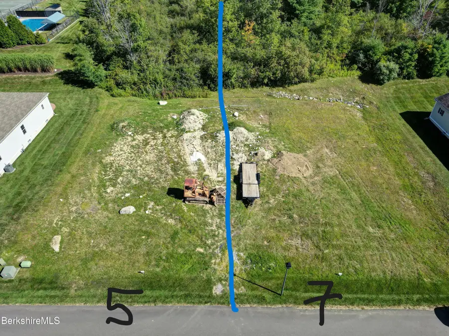 5 Aspen Way, Pittsfield, MA 01201 - #2