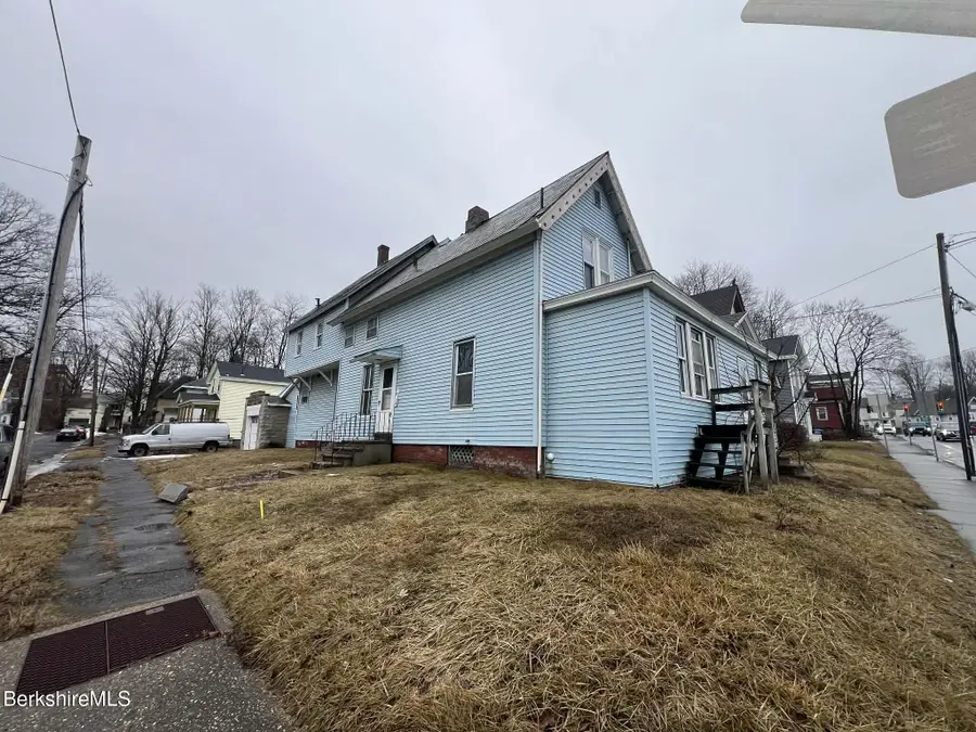 71 Center St, Pittsfield, MA 01201 - #3