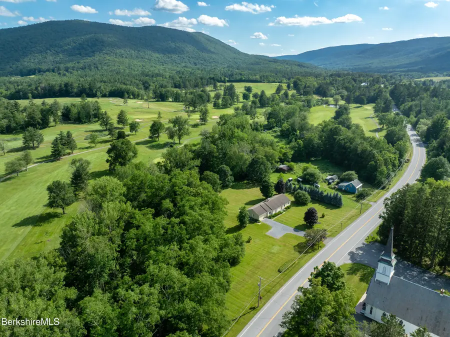 92 Hancock Rd, Williamstown, MA 01267 - #3